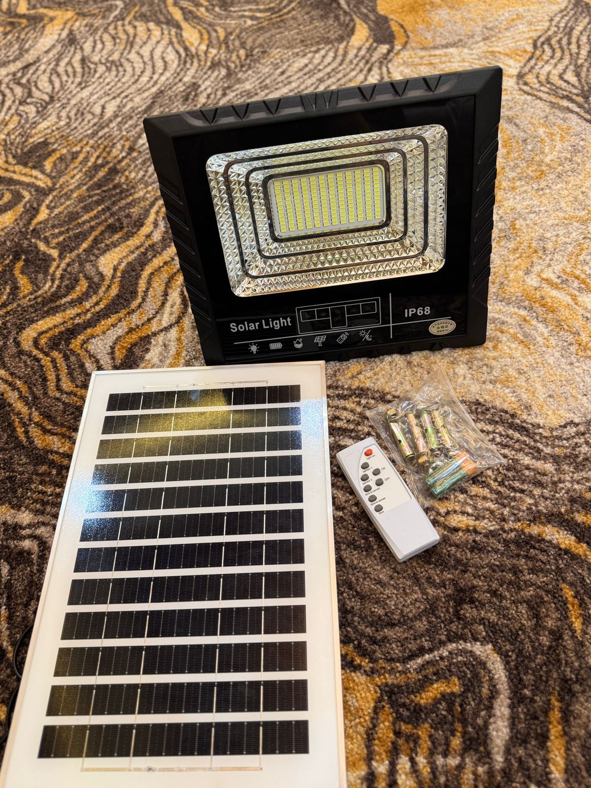 200W SOLAR FLOOD LIGHT