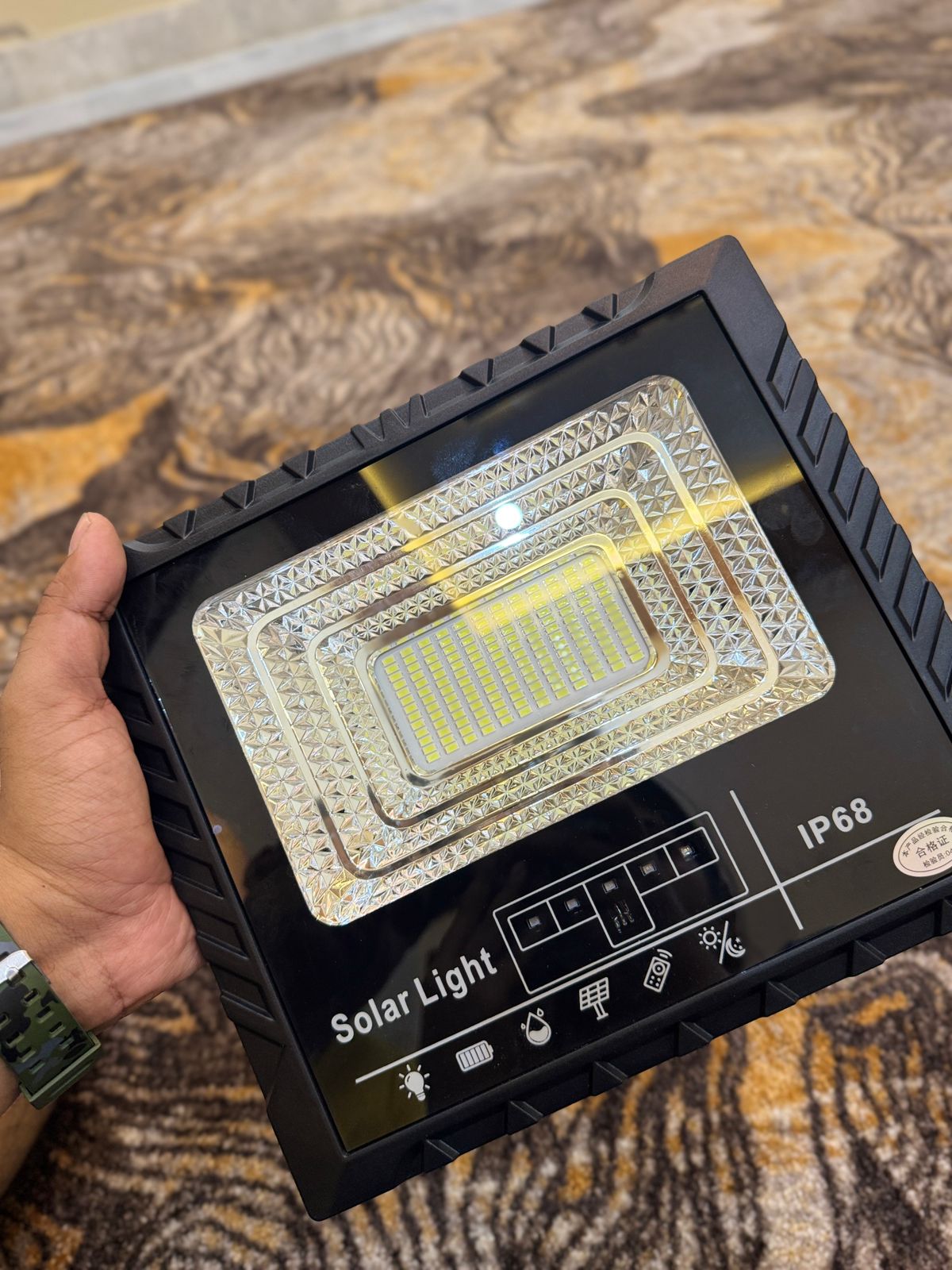200W SOLAR FLOOD LIGHT